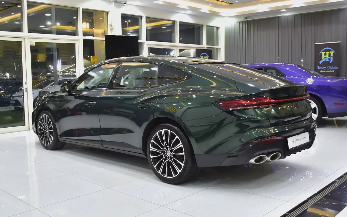 AED 936 EMi for 5Yrs | MG 7 405 VTGi ( 2023 Model ) in Green Color Chinese Specs-6-6