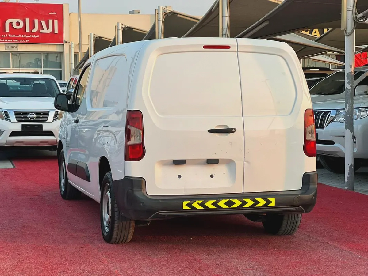 Peugeot Partner Origin Van 2022 - GCC Specs - Business Ref#810-3-3
