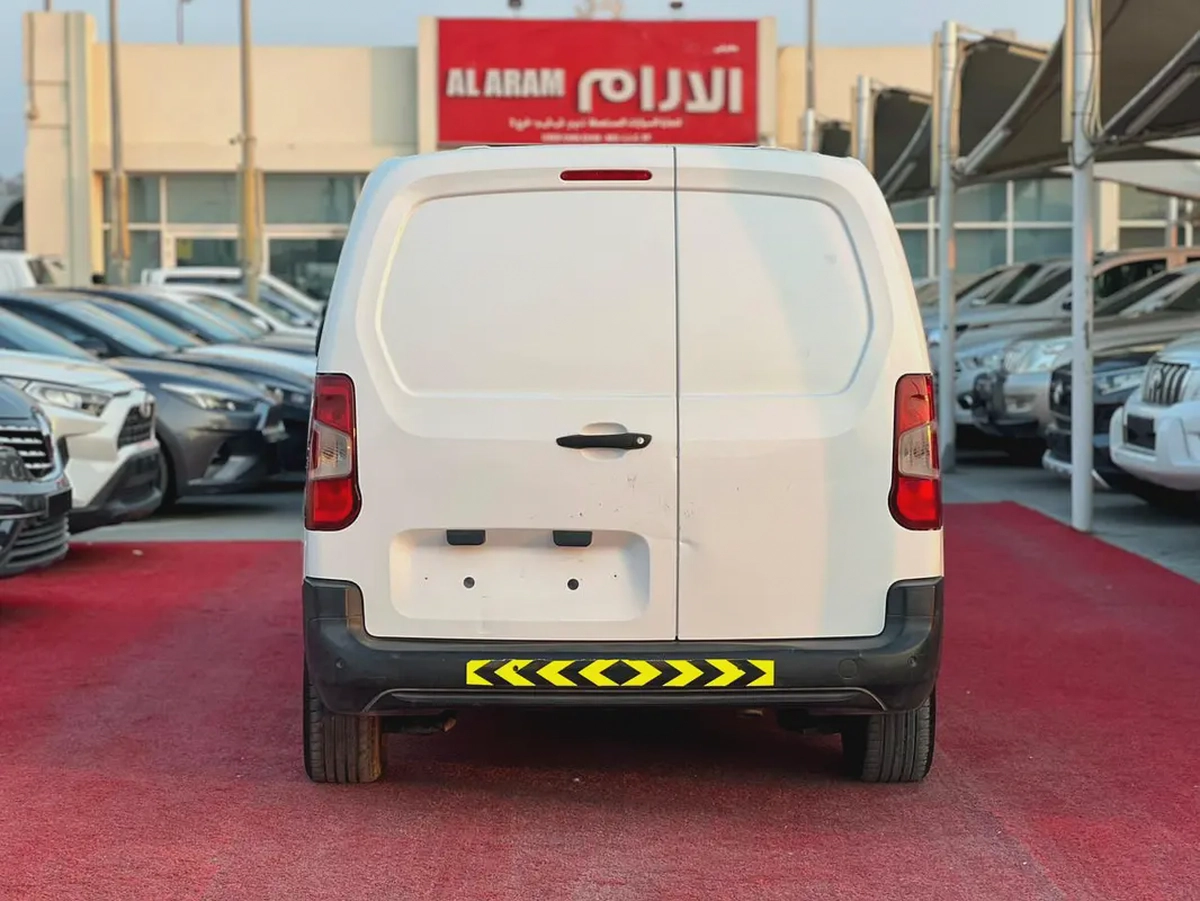 Peugeot Partner Origin Van 2022 - GCC Specs - Business Ref#810-4-4