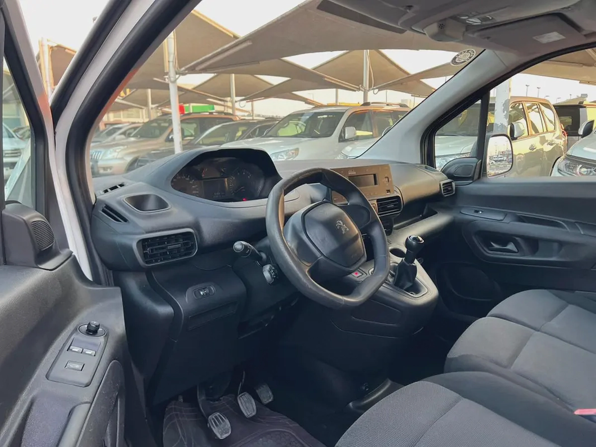 Peugeot Partner Origin Van 2022 - GCC Specs - Business Ref#810-8-8