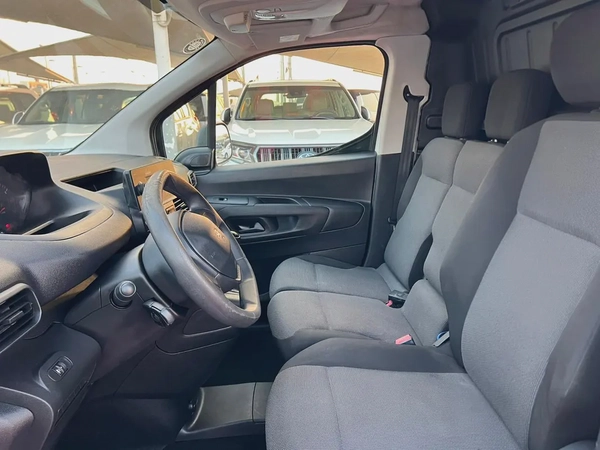 Peugeot Partner Origin Van 2022 - GCC Specs - Business Ref#810