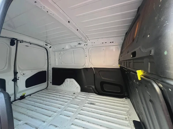Peugeot Partner Origin Van 2022 - GCC Specs - Business Ref#810