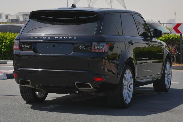 RANGE ROVER SPORT HSE DYNAMIC P360 2021!! GCC SPECS!! WELL MAINTAINED