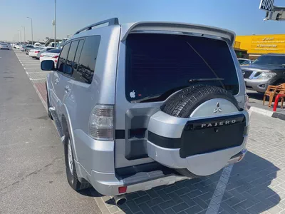 Mitsubshi pajero 2012 silver color GCC calen car-6