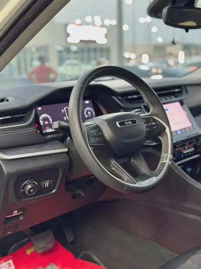 Stunning Jeep Cherokee Limited 2022 | American Specs | Low Mileage-10