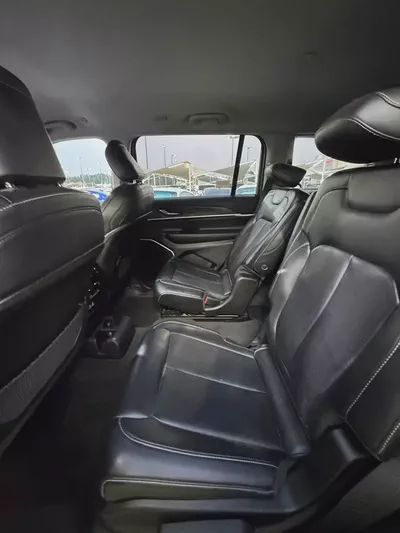 Stunning Jeep Cherokee Limited 2022 | American Specs | Low Mileage-12