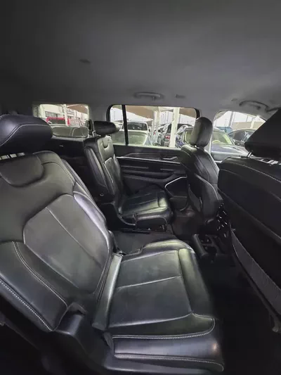 Stunning Jeep Cherokee Limited 2022 | American Specs | Low Mileage-14