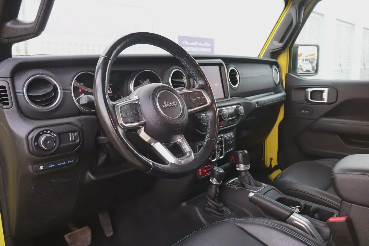 Jeep Wrangler Rubicon 4XE Hybrid 2023 - European Specs - Mint Condition-4-4