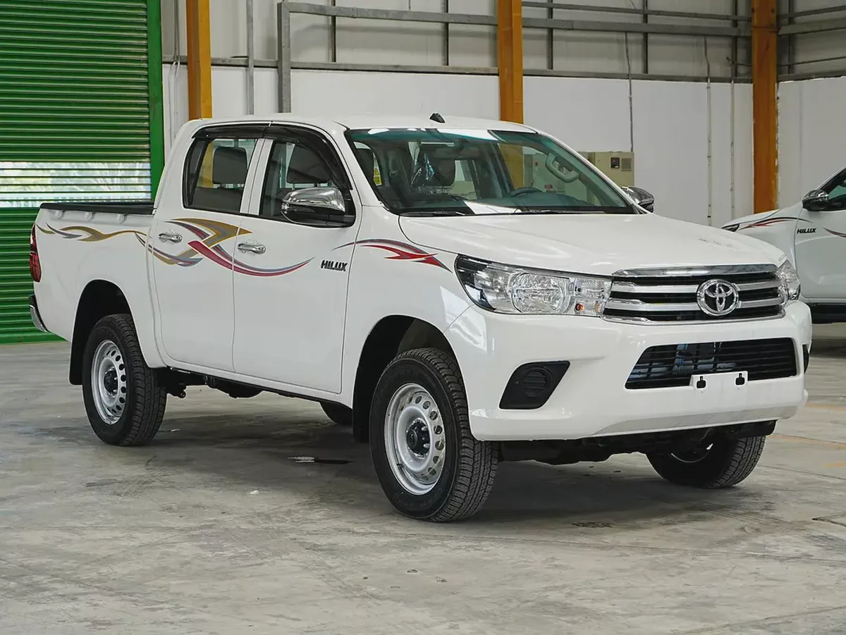 2026 HILUX DC PUP 4X2 2.7L PETROL AUTO BASIC PWR WIN GCC BRAND NEW 0KM-2-2