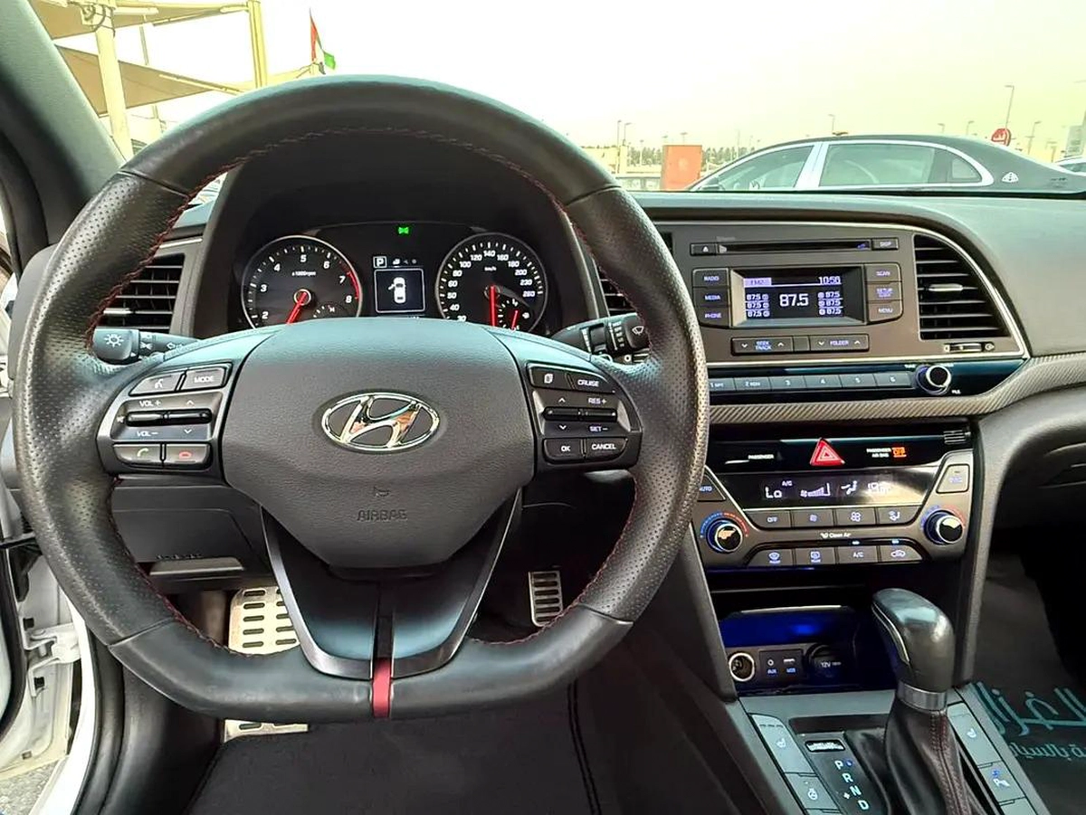 Hyundai Avante 2018 Korean Specs - Reliable Efficient Sedan-8-8