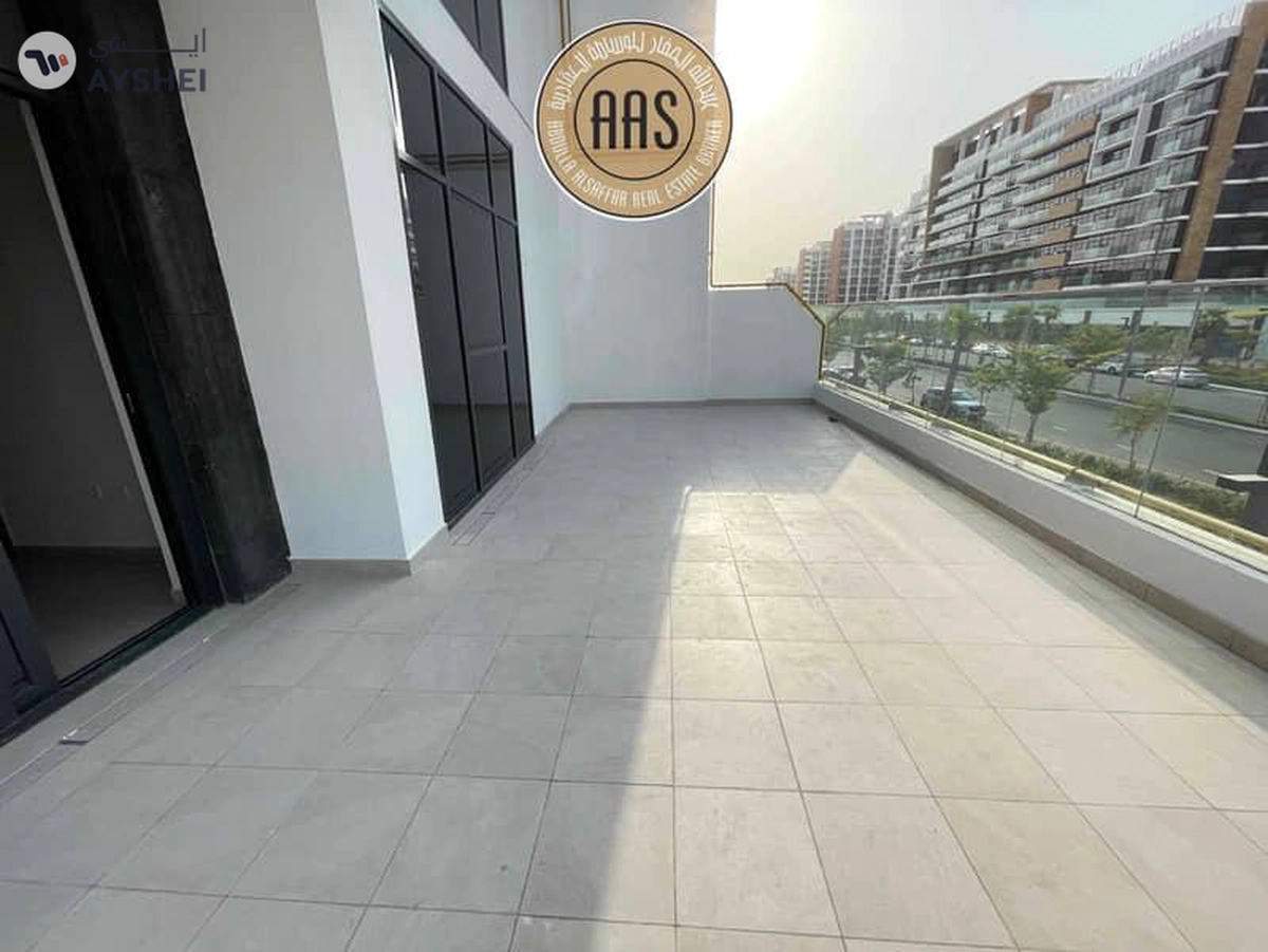 Huge Terrace | Corner Unit | High ROI | Chiller Free |