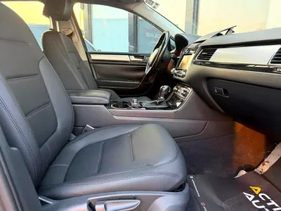 Volkswagen Touareg P1 Pristine Highline | GCC Specs | Low Mileage-3