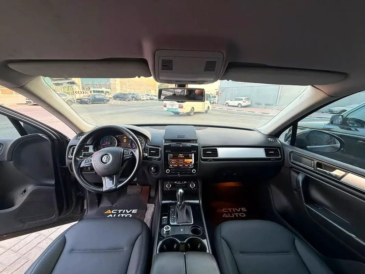 Volkswagen Touareg P1 Pristine Highline | GCC Specs | Low Mileage-7-0