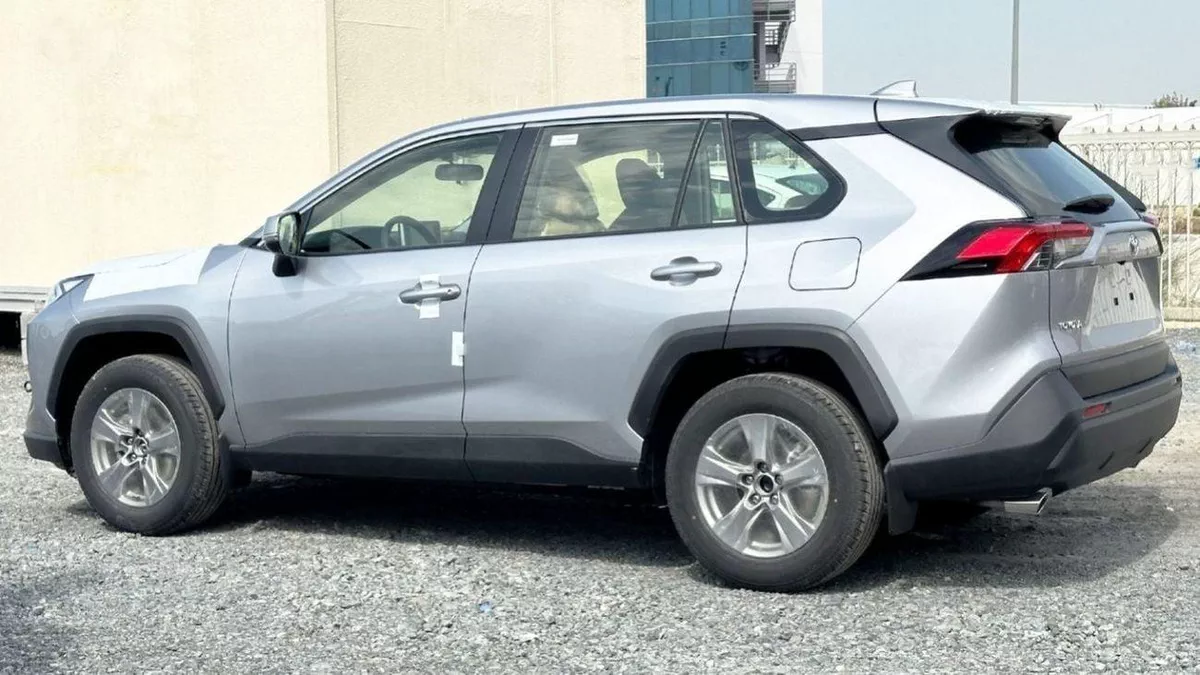 Toyota RAV4 LE RAV4 2.0L 2WD AT LE-5-0