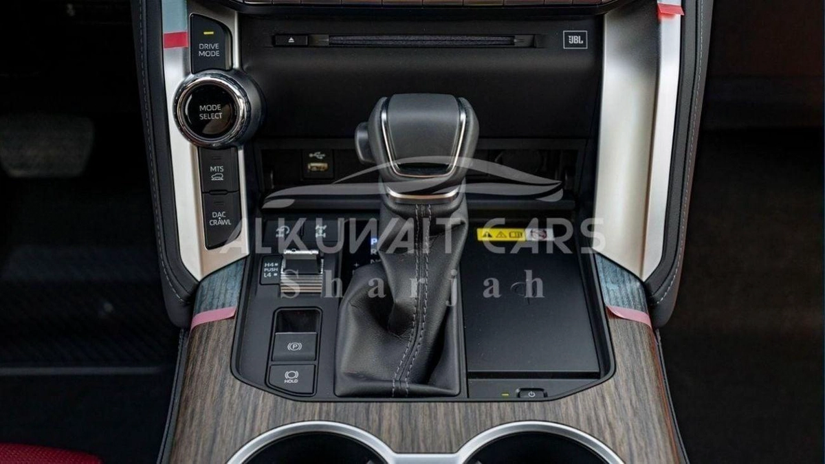 Toyota Land Cruiser VXR TOYOTA LAND CRUISER LC300 VXR 3.3D AT MY2025-13-0