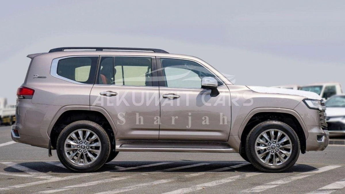 Toyota Land Cruiser VXR TOYOTA LAND CRUISER LC300 VXR 3.3D AT MY2025-4-0
