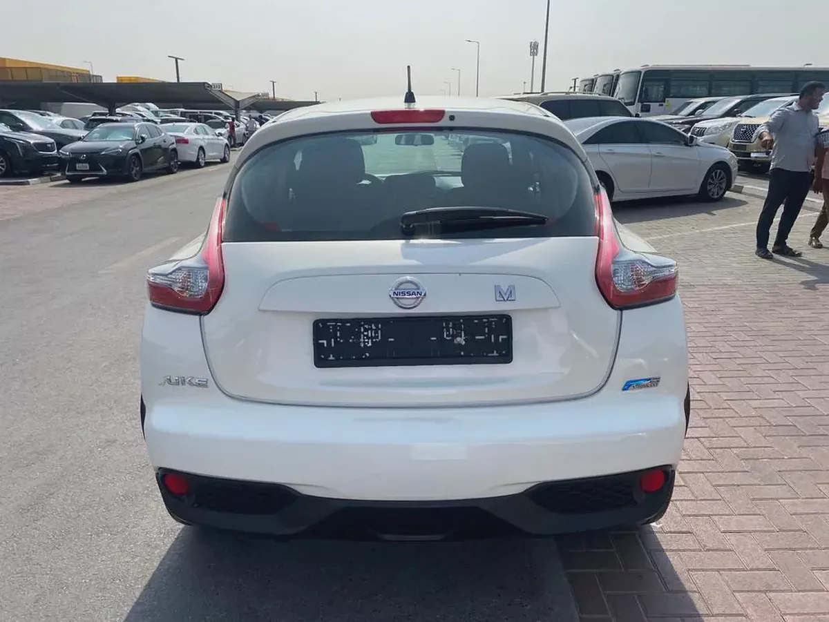 Nissan juke 2015 white color GCC calen car-3-3