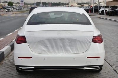 MERCEDES BENZ E200 2026 | WHITE-6
