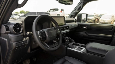 Toyota Prado Toyota Prado Premium 2.4L petrol MY 2025-3