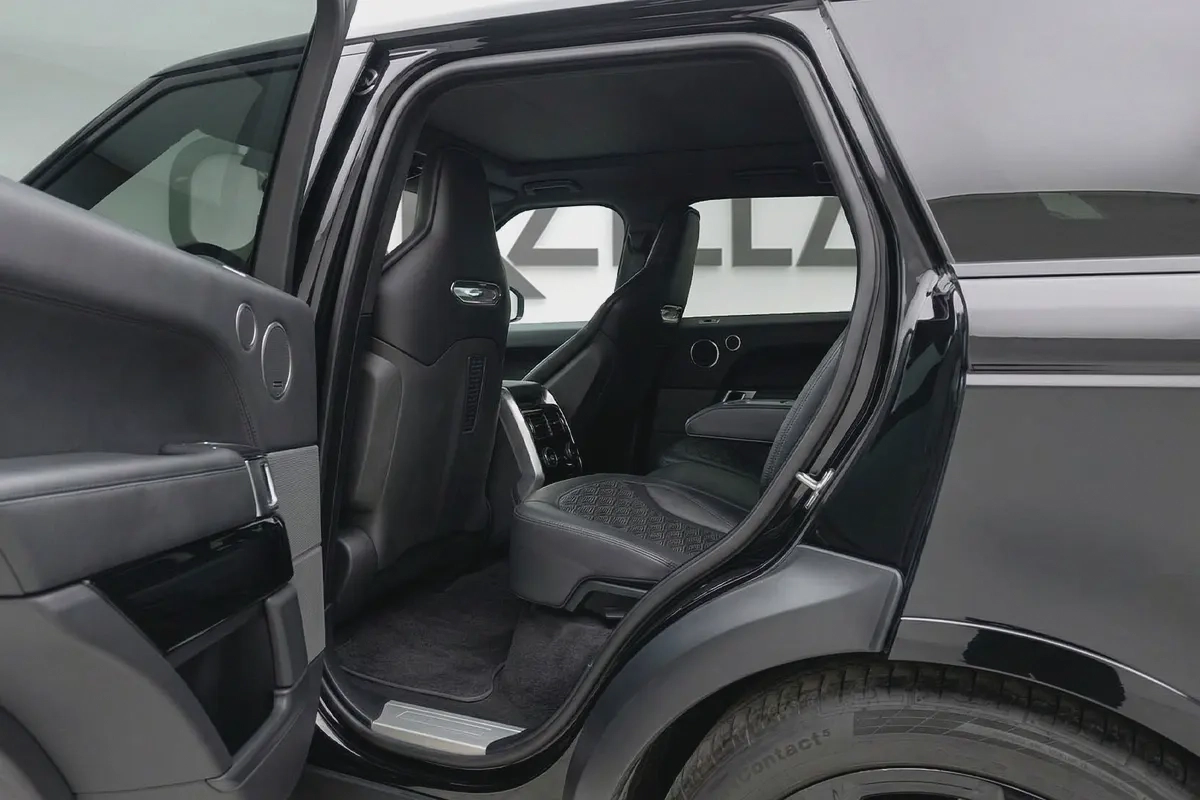 Range Rover Sport SVR 2022 l Supercharged V8 l AED 4,112 P.M l 0% Downpayment-15-15