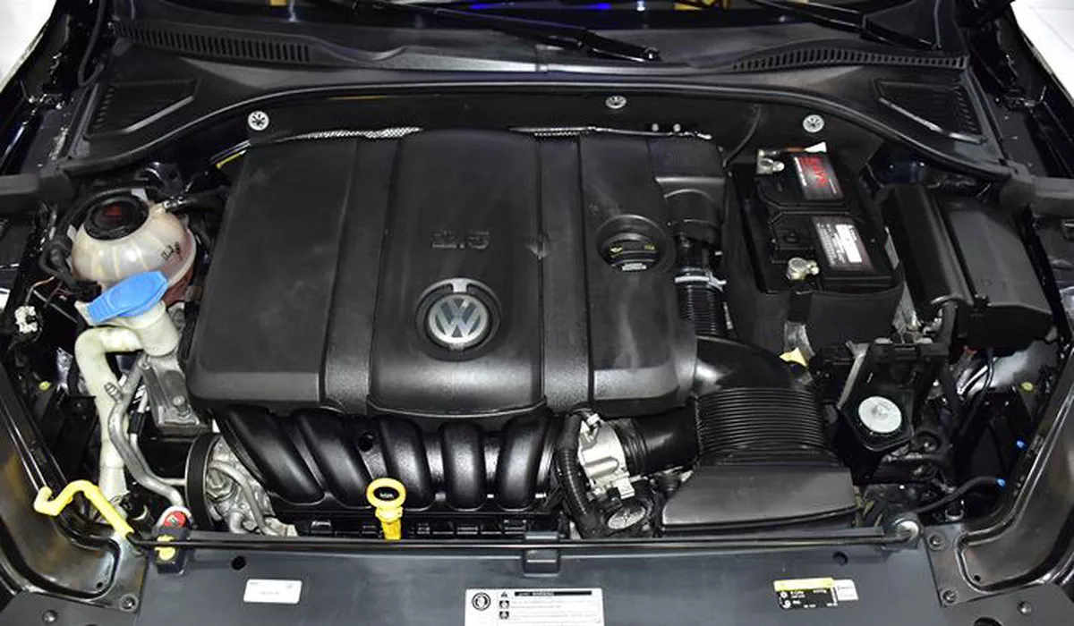 Volkswagen Passat ( 2020 Model ) in Blac...-10-10