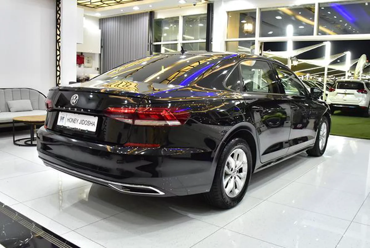 Volkswagen Passat ( 2020 Model ) in Blac...-8-8
