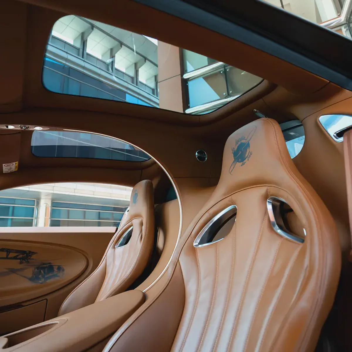 2021  BUGATTI CHRION LES LEGANDS DU CIEL ( 1 OF 20 ) DONE 6000KM ( 4 YEARS WARRANTY+ SERVICE )-11-11