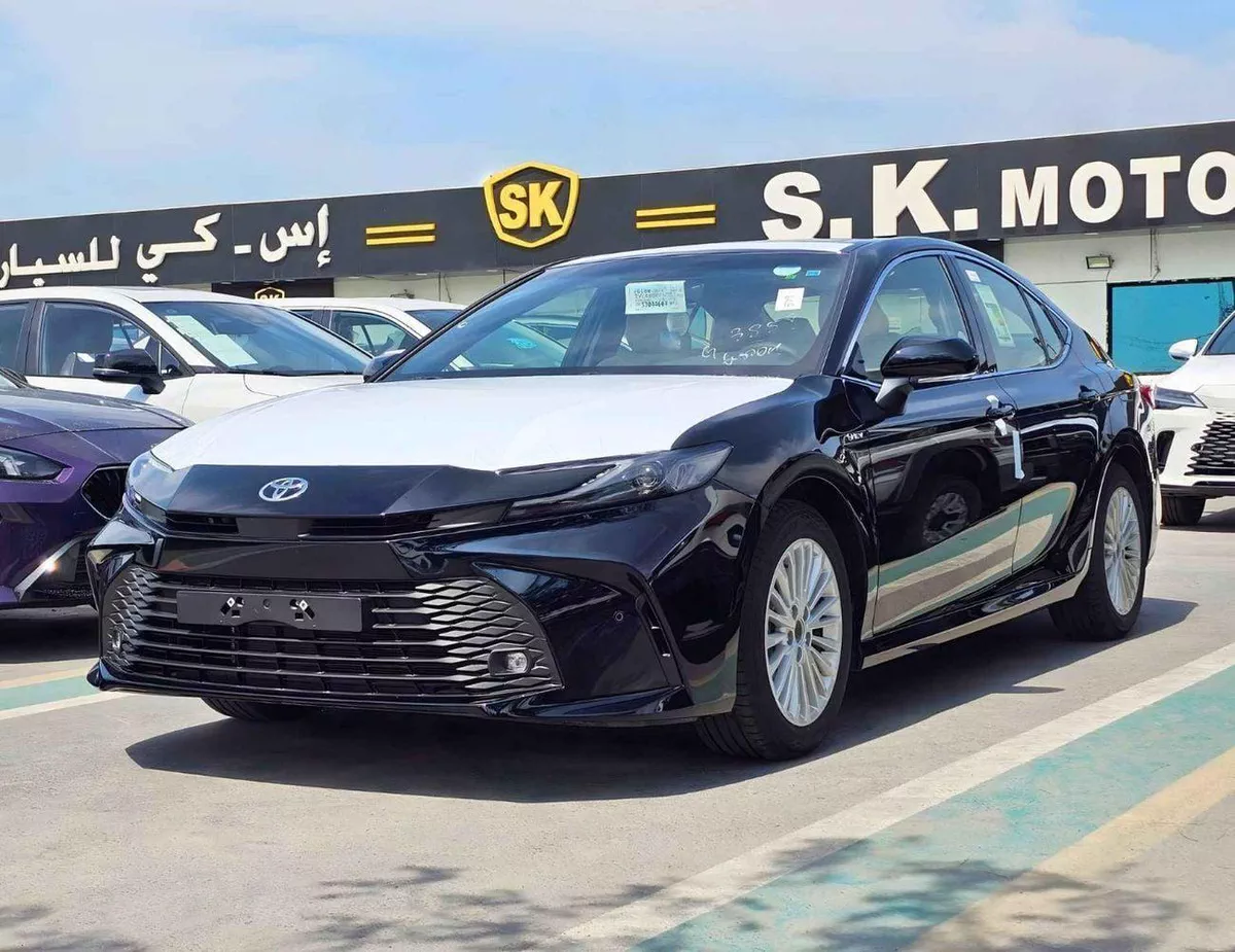 Toyota Camry E PLUS HEV E-PLUS HYBRID / 2.5L V4 PETROL / PUSH START / DVD+CAMERA / SUNROOF / (CODE # CPEA)