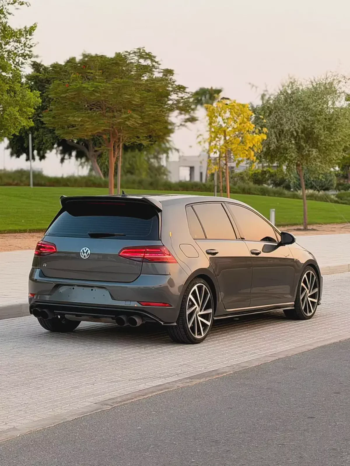 Volkswagen Golf R Special Edition 2019 | GCC Specs | Low Mileage-6-6