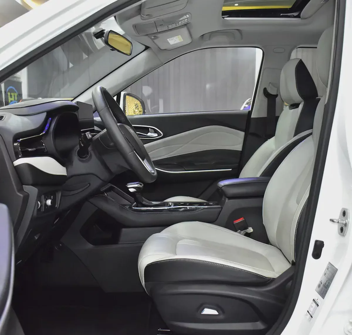 AED 523 EMi for 5Yrs | JAC JS4 1.5T ( 2023 Model ) in White Color GCC Specs-9-9