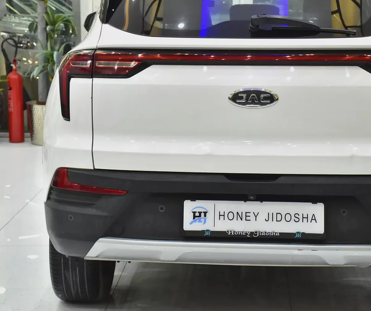 AED 523 EMi for 5Yrs | JAC JS4 1.5T ( 2023 Model ) in White Color GCC Specs-7-7