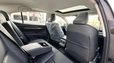 Toyota Camry Luxury 2.0L Chinese Version Automatic High Specs-2