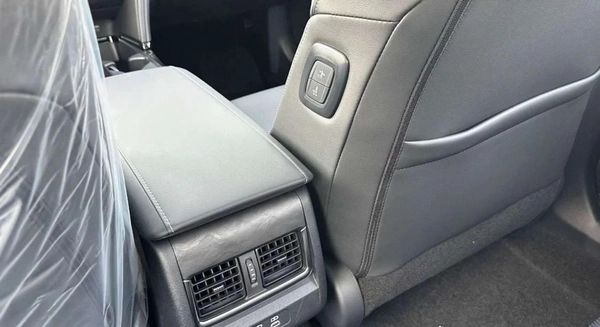 Toyota Camry Luxury 2.0L Chinese Version Automatic High Specs