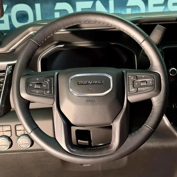 GMC Sierra 3500 HD Denali