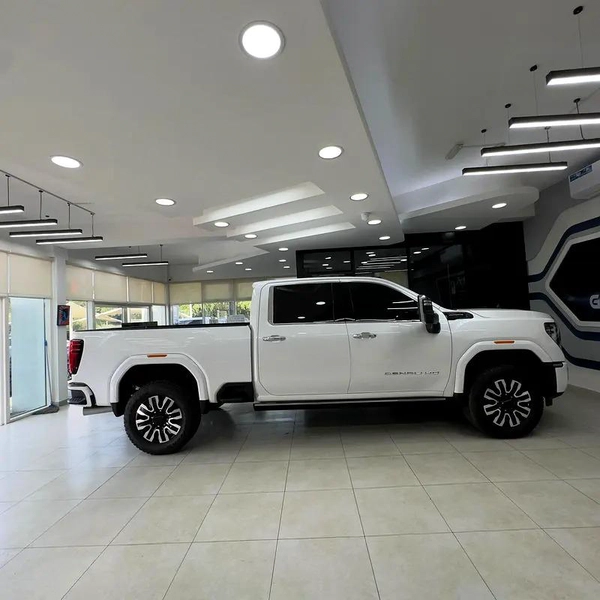 GMC Sierra 3500 HD Denali