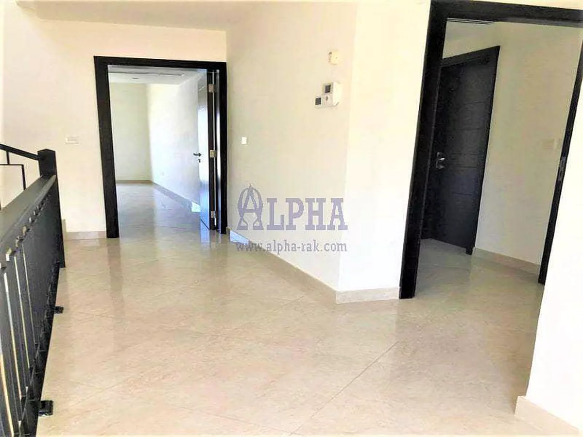Unfurnished 3BR+Maid's room - Lovely views-5-5