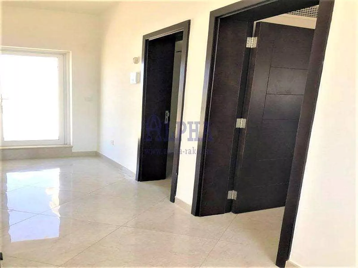 Unfurnished 3BR+Maid's room - Lovely views-8-8