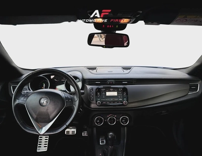 2019 Alfa Romeo Giulietta Veloce | GCC Specs-5
