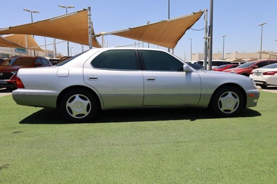 Used Lexus LS 400 1988-9