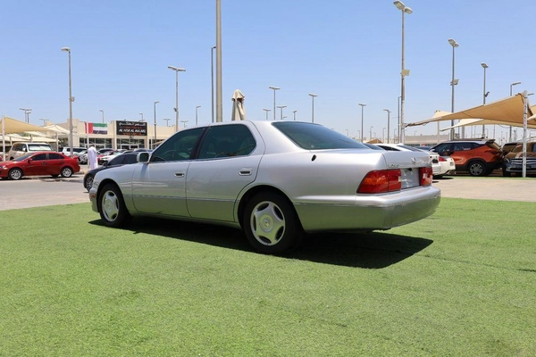 Used Lexus LS 400 1988