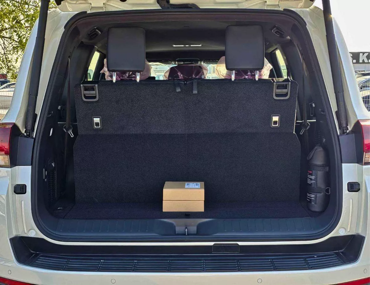 Toyota Land Cruiser GXR TWIN TURBO || 3.5L V6 PETROL | RADAR | REAR ENTERTAINMENT DVD | JBL SPEAKERS (CODE # GXR3HH)-7-0