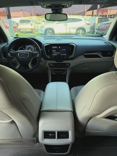 GMC Terrain Denali -2023 -GCC -FREE ACCIDENT—LOW MILAGE—EXCELLENT CONDITION-9