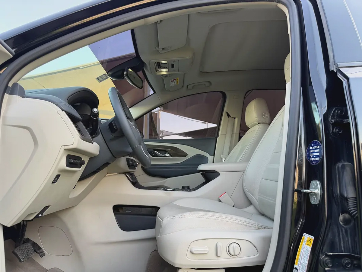GMC Terrain Denali -2023 -GCC -FREE ACCIDENT—LOW MILAGE—EXCELLENT CONDITION