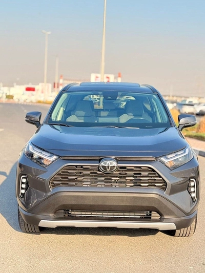 Toyota RAV4 XLE Full Option 2022 with sunroof, push start-1