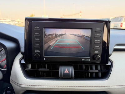 Toyota RAV4 XLE Full Option 2022 with sunroof, push start-8