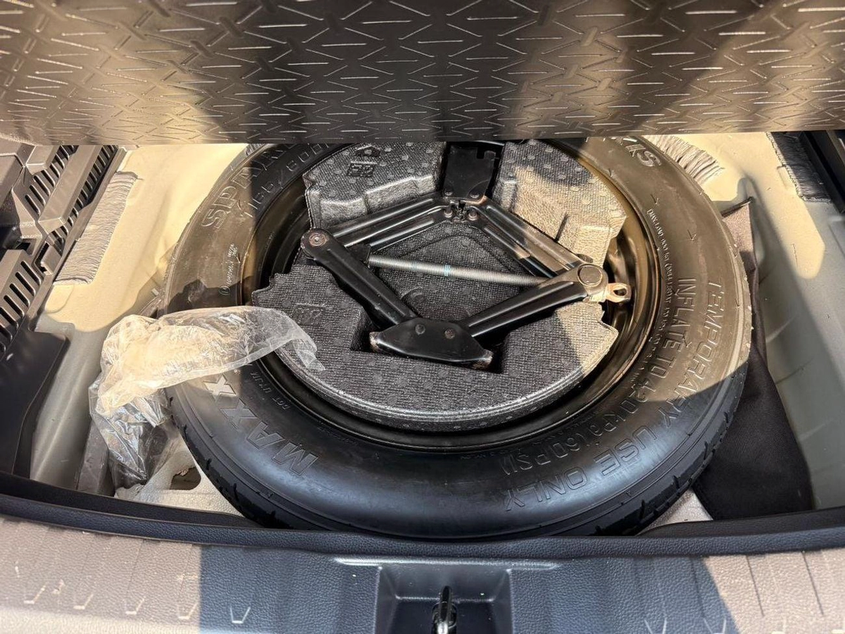 Toyota RAV4 XLE Full Option 2022 with sunroof, push start-20-0
