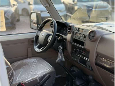 Toyota Land Cruiser 70 LC76 LX EXPORT ONLY - LC 78- 2.8L - DIESEL - MT-12