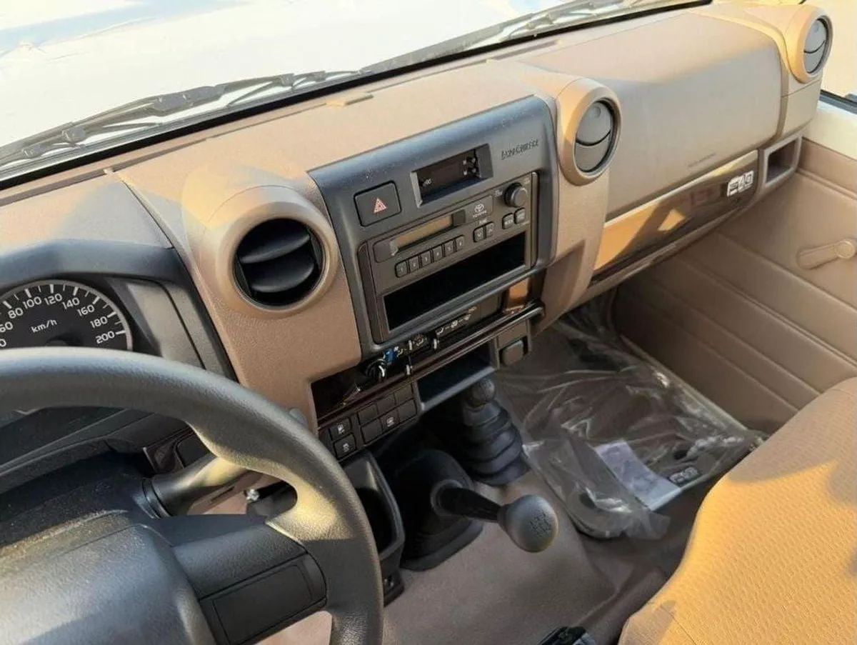 Toyota Land Cruiser 70 LC76 LX EXPORT ONLY - LC 78- 2.8L - DIESEL - MT-14-0