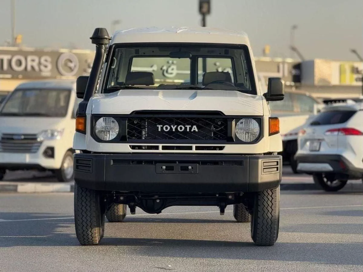 Toyota Land Cruiser 70 LC76 LX EXPORT ONLY - LC 78- 2.8L - DIESEL - MT-1-0