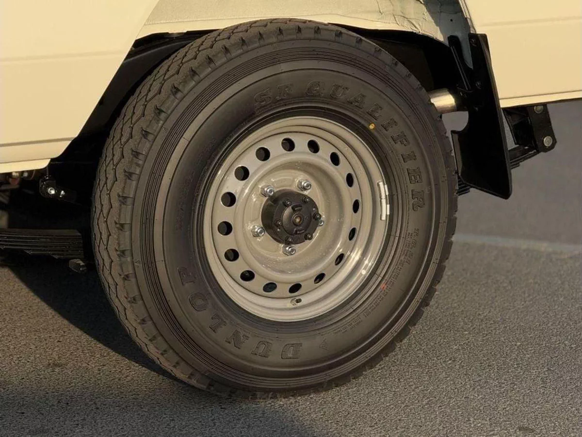 Toyota Land Cruiser 70 LC76 LX EXPORT ONLY - LC 78- 2.8L - DIESEL - MT-5-0